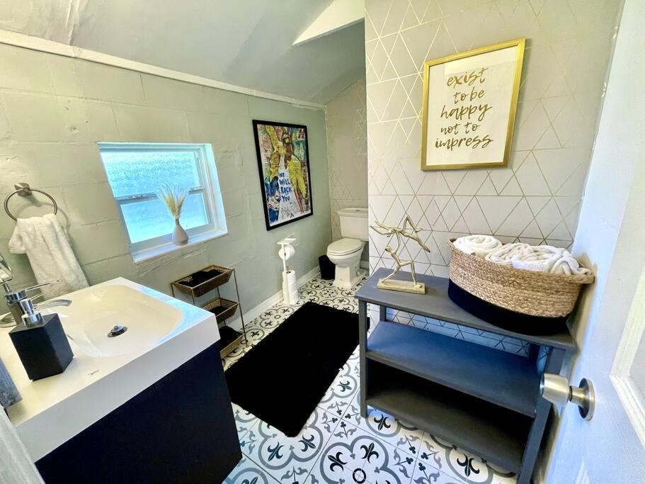 Cozy Sanctuary Minutes From The Bay And Beaches Tampa Eksteriør billede