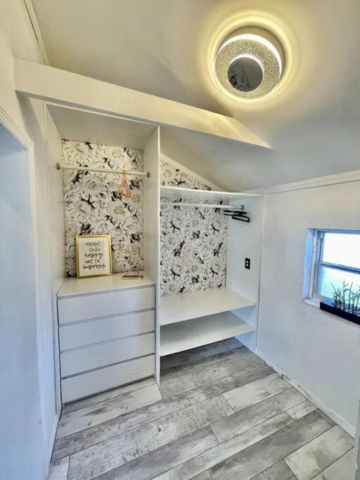 Cozy Sanctuary Minutes From The Bay And Beaches Tampa Eksteriør billede