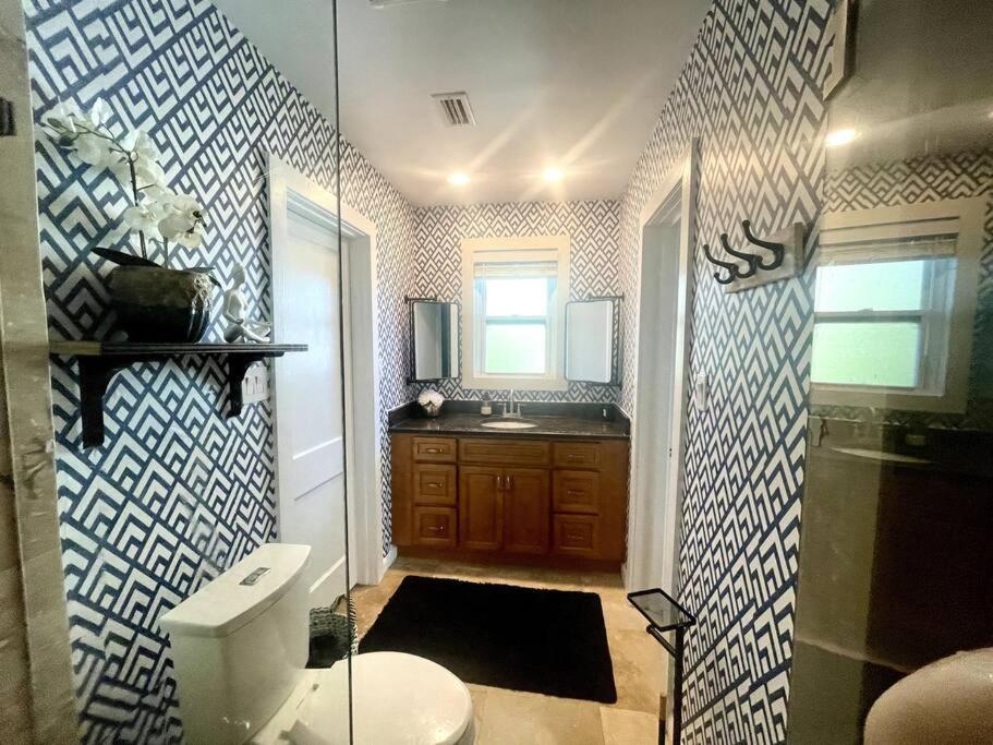 Cozy Sanctuary Minutes From The Bay And Beaches Tampa Eksteriør billede